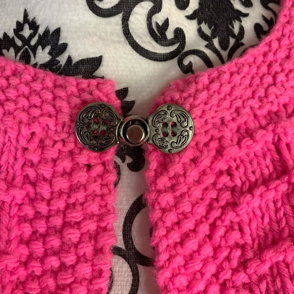 Homemade pink sweater, size Med - Picture 2 of 9